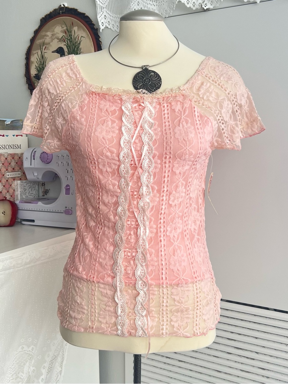 Y2K pink lace blouse with ribbon